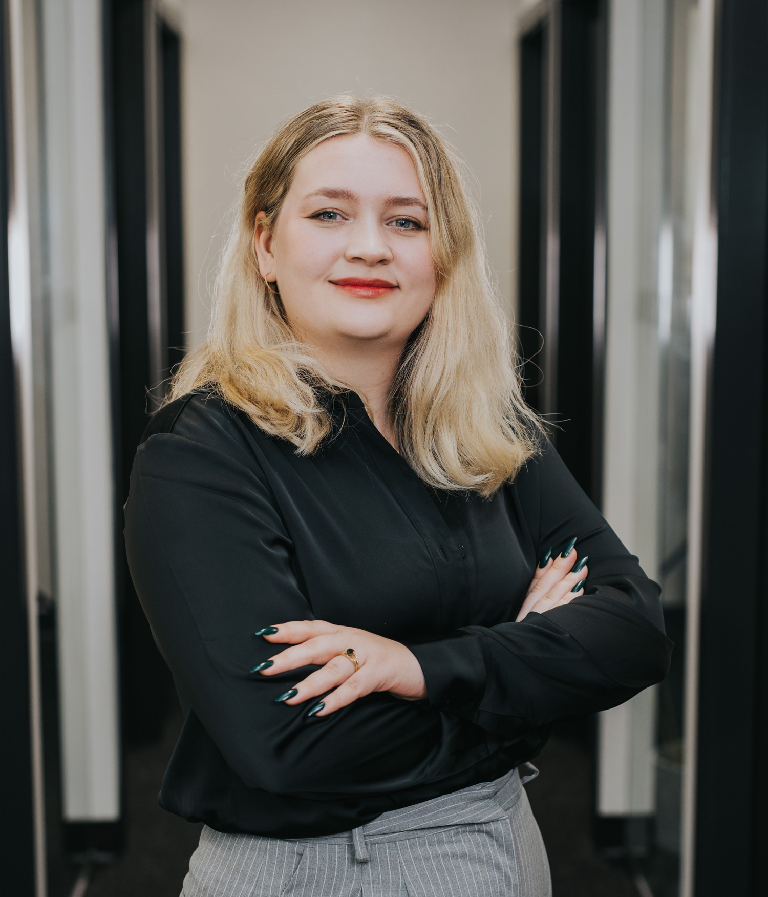 Apna Law LLP | Expert Legal Counsel for Clients